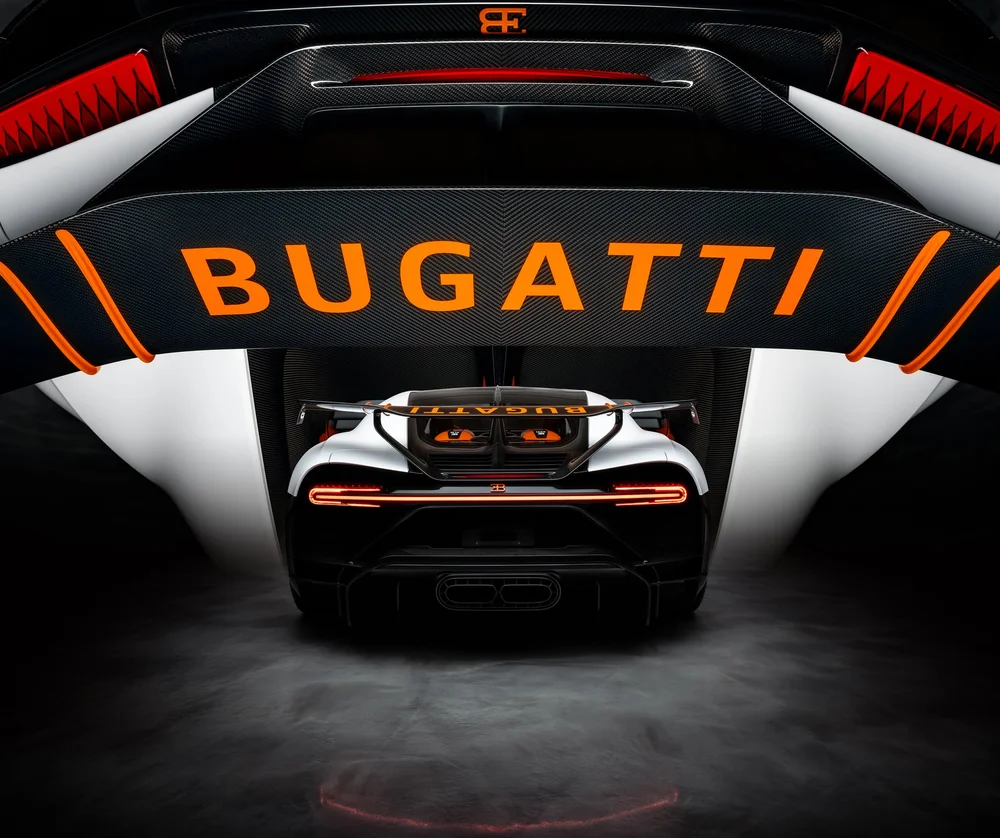 Bugatti Chiron Pur Sport : 1,479 HP W16, Specs, Top Speed & Performance