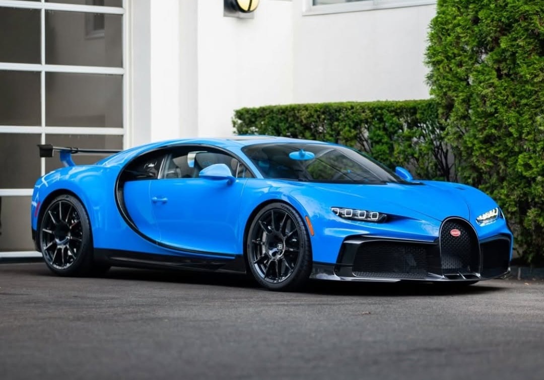 Bugatti Chiron Pur Sport : 1,479 HP W16, Specs, Top Speed & Performance