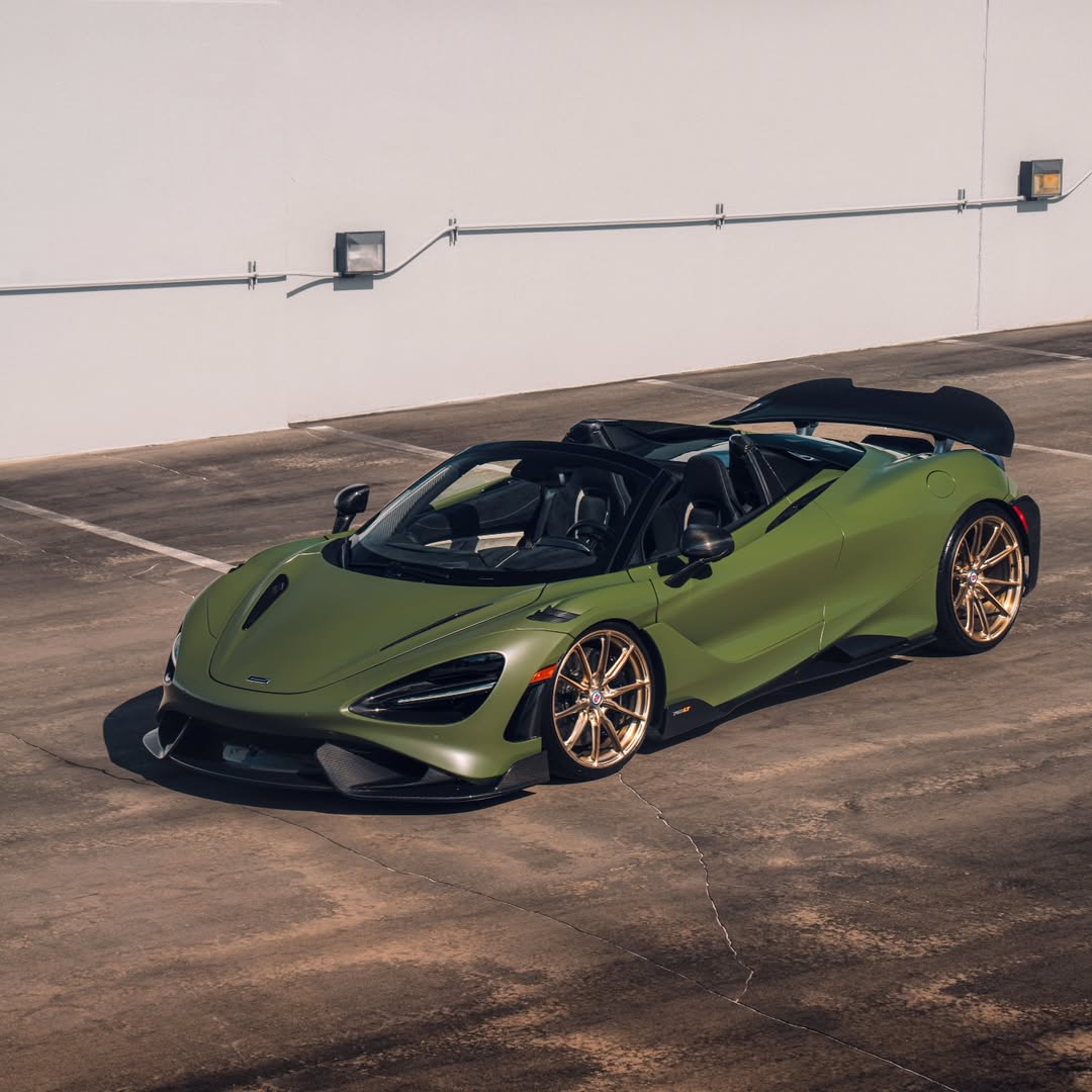 McLaren 765LT Spider